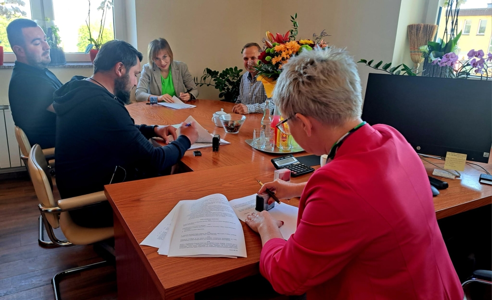 Podpisanie umowy na Modernizację budynku o funkcji społecznej i dla OSP w miejscowości Wrocanka